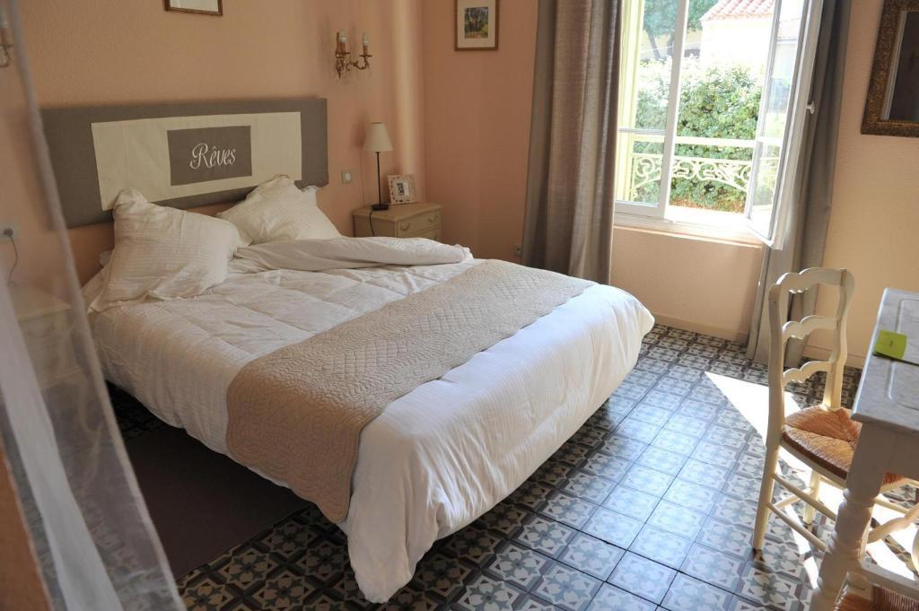 Logis Auberge Du Vigneron Cucugnan Zimmer foto